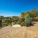 Gadea 4-2 Apartment *