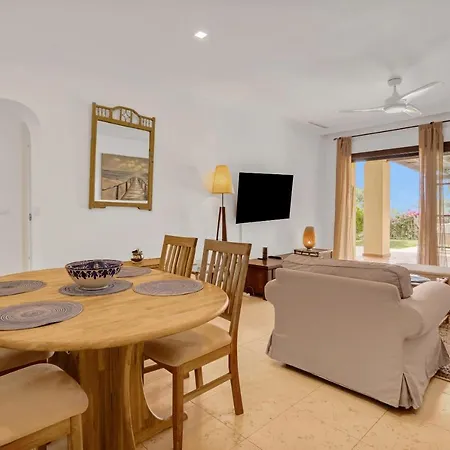 Gadea 4-2 Apartment *
