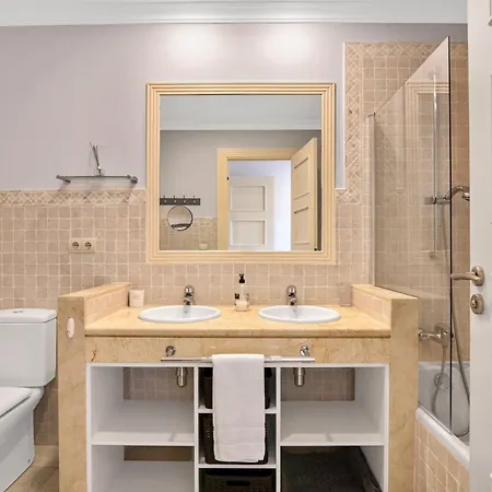 Gadea 4-2 Apartment *