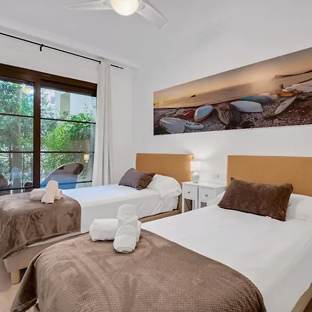 Gadea 4-2 Apartment *